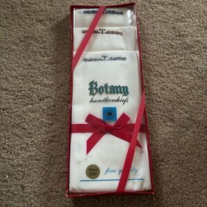 Botany Vintage Gift Box Of Fine Quality Monogrammed T Handkerchiefs NOS